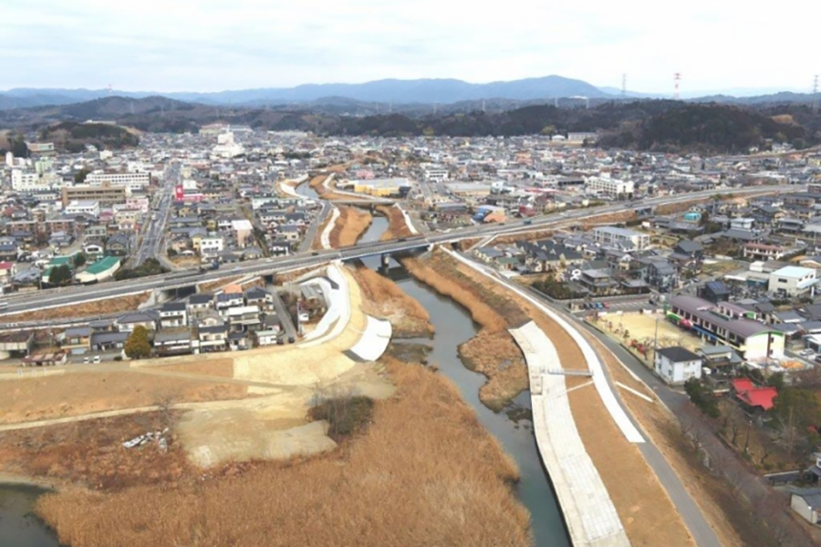 鮫川左岸堤防